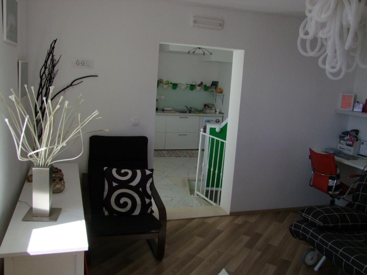 A Bright Hideaway Apartment Dubrovnik Bagian luar foto